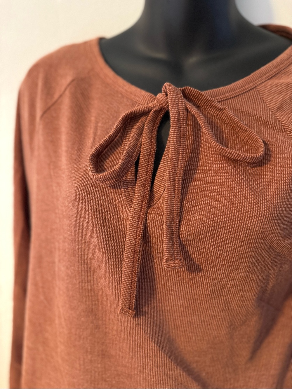 Doe & Rae Rust Tie-Neck Ruffle Hem Tunic - Picture 5 of 5